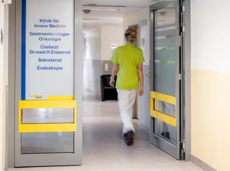 Eingang der Klinik für Inneren Medizin | 